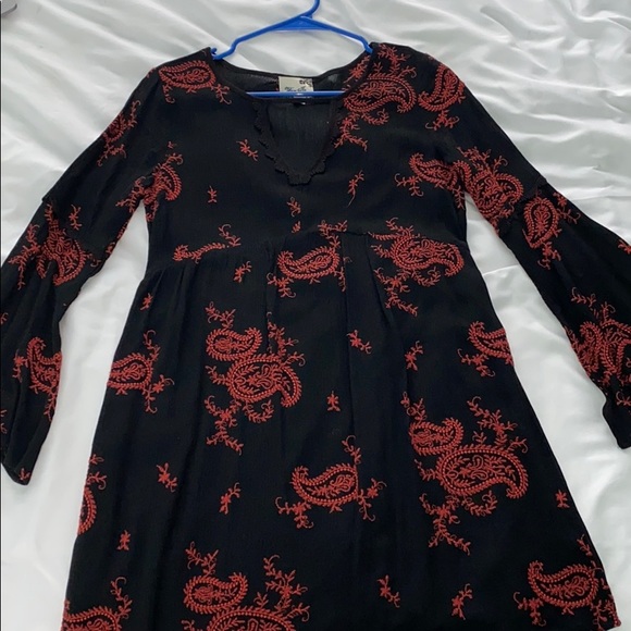 Dresses & Skirts - Midi dress